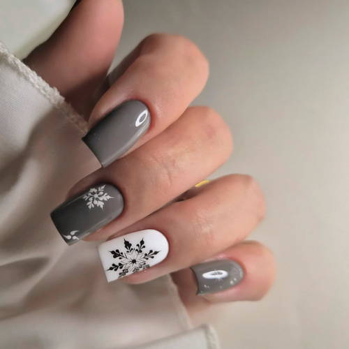 Travail d'ongles ObsidiAnn