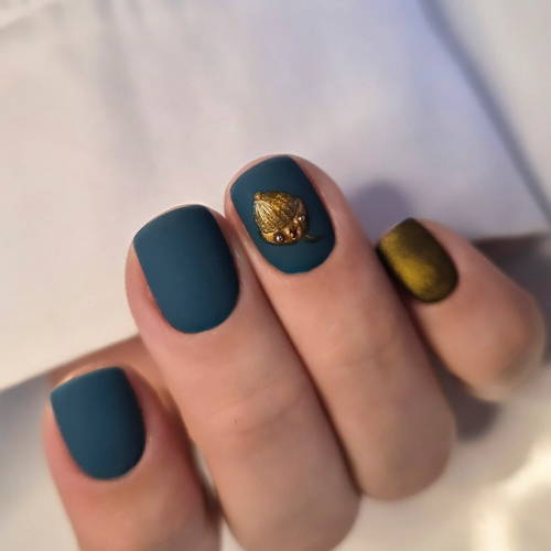 Travail d'ongles ObsidiAnn