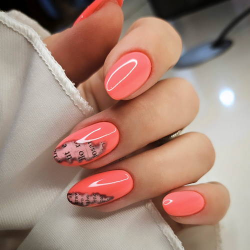 Travail d'ongles ObsidiAnn
