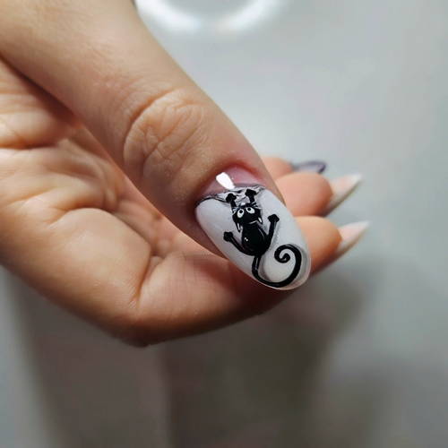 Travail d'ongles ObsidiAnn