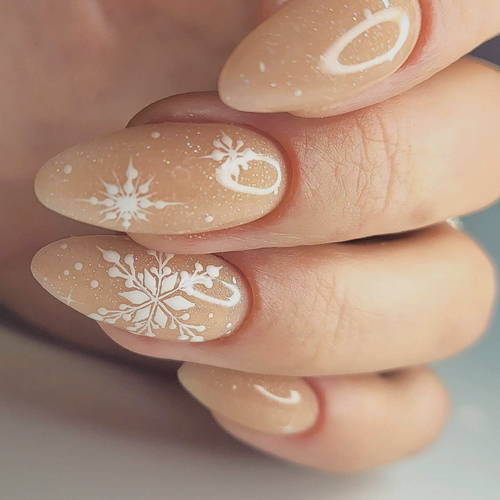 Travail d'ongles ObsidiAnn